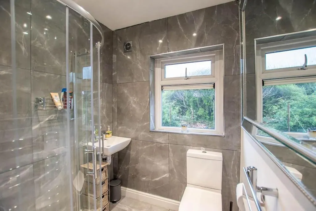 Holiday home Sophisticated Home With Beautiful & Large Garden Cardiff